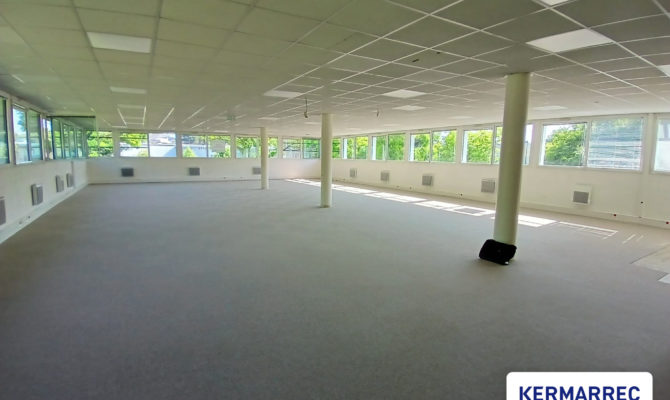 location Bureaux 380.00 m²