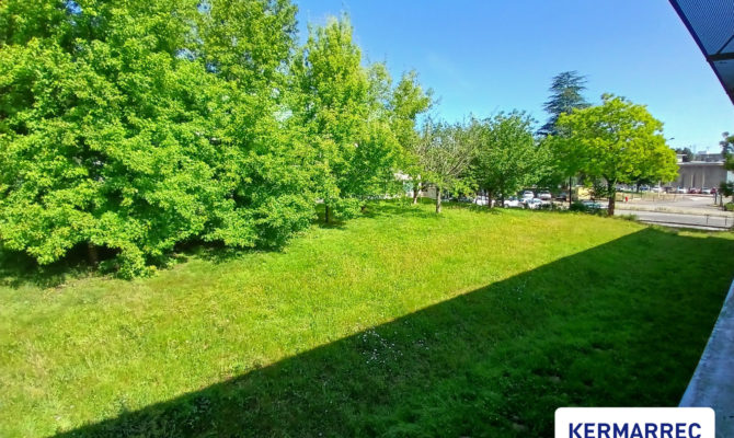 location Bureaux 380.00 m²