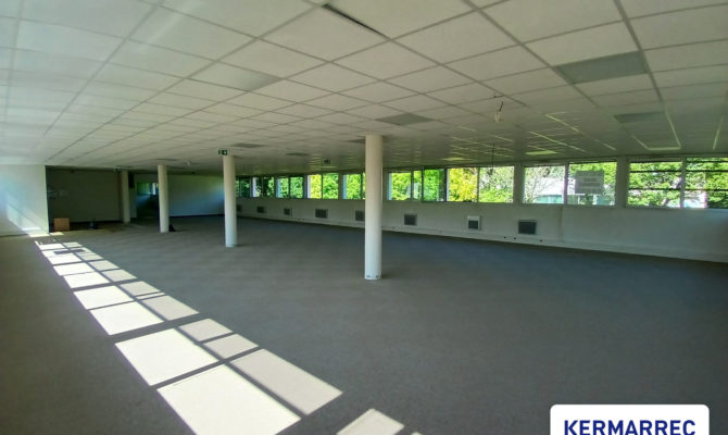 location Bureaux 380.00 m²