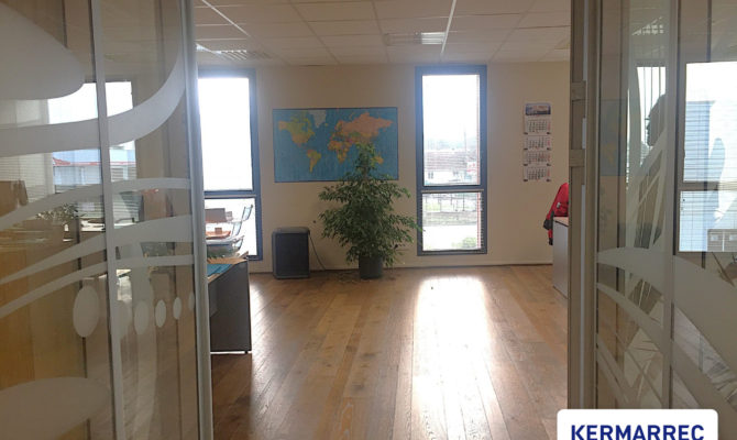 location Bureaux 199.42 m²