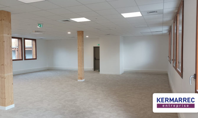 location Bureaux 551.00 m²