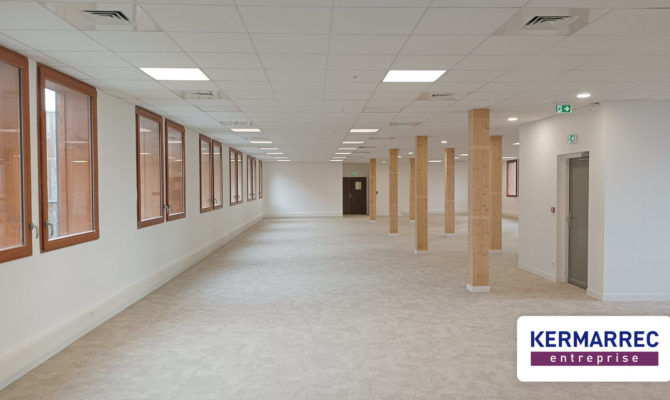location Bureaux 551.00 m²