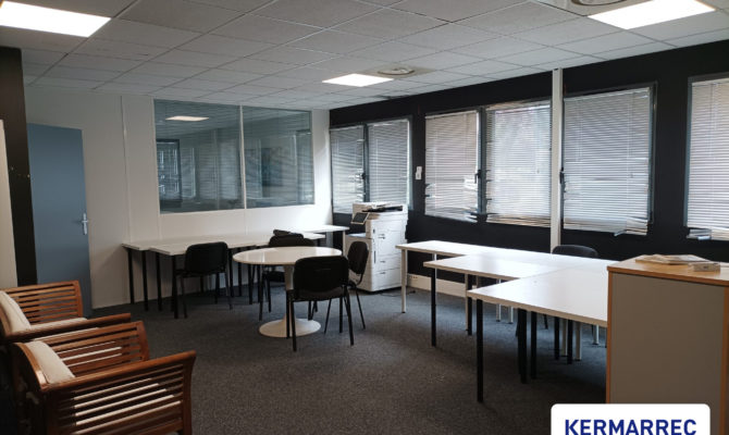 location Bureaux 421.00 m²