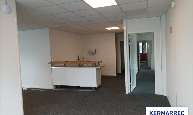 location Bureaux 210.00 m²
