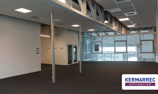 location Bureaux 300.00 m²