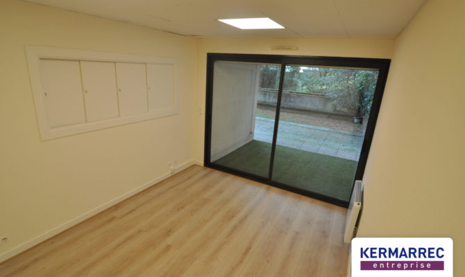 location Bureaux 142.00 m²