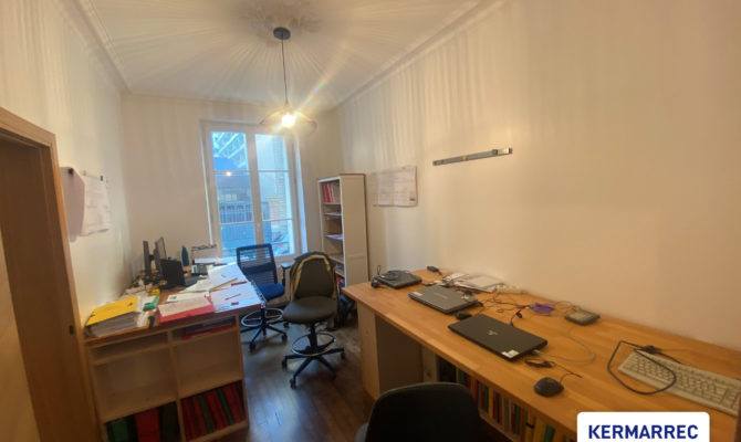 location Bureaux 80.00 m²