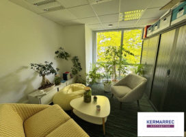 location Bureaux 268.00 m²  