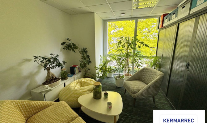 location Bureaux 268.00 m²