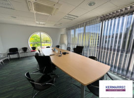 location Bureaux 268.00 m²  