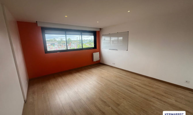 achat Bureaux 125.00 m²