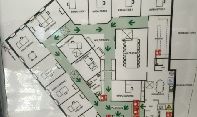 location Bureaux 323.00 m²