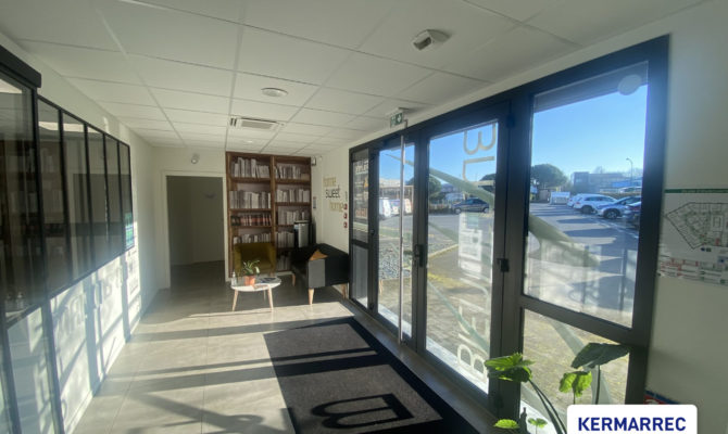 location Bureaux 323.00 m²