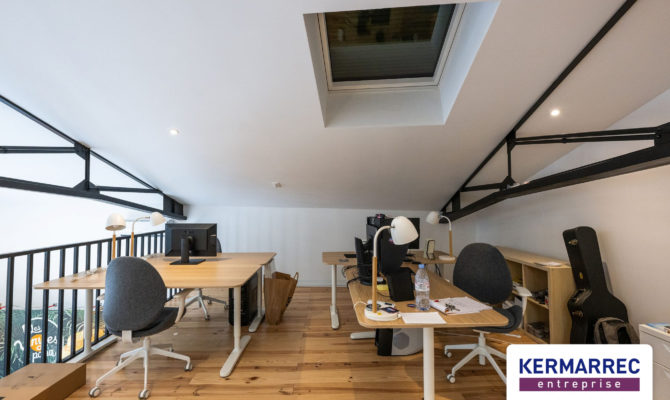 location Bureaux 130.00 m²