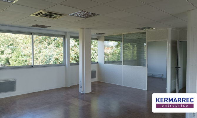 location Bureaux 155.00 m²