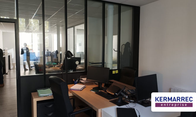 location Bureaux 145.00 m²