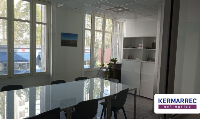 location Bureaux 145.00 m²