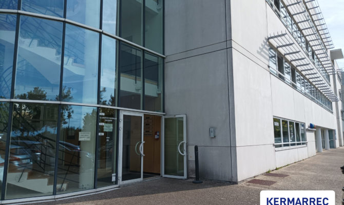 achat Bureaux 100.00 m²