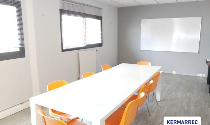 location Local d'activité 980.00 m²