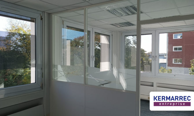 location Bureaux 142.00 m²