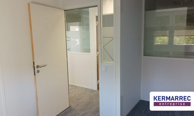 location Bureaux 142.00 m²