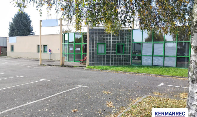 location Local d'activité 980.00 m²