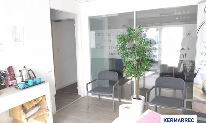 location Local d'activité 400.00 m²