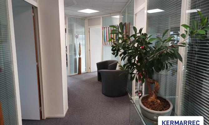 location Bureaux 148.00 m²