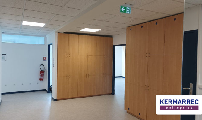 location Bureaux 258.00 m²
