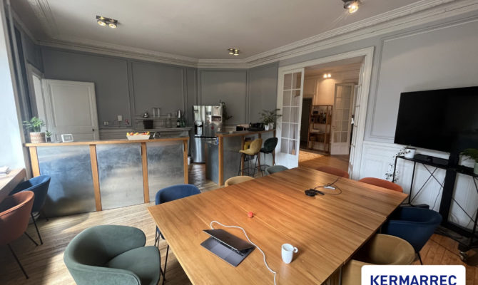 achat Bureaux 317.00 m²