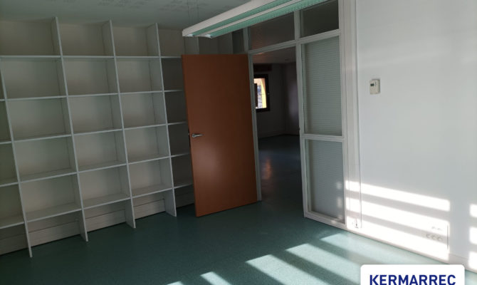 location Bureaux 128.00 m²