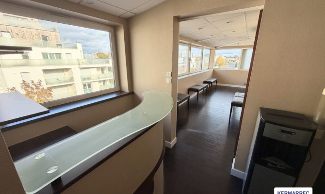 location Bureaux 113.00 m²