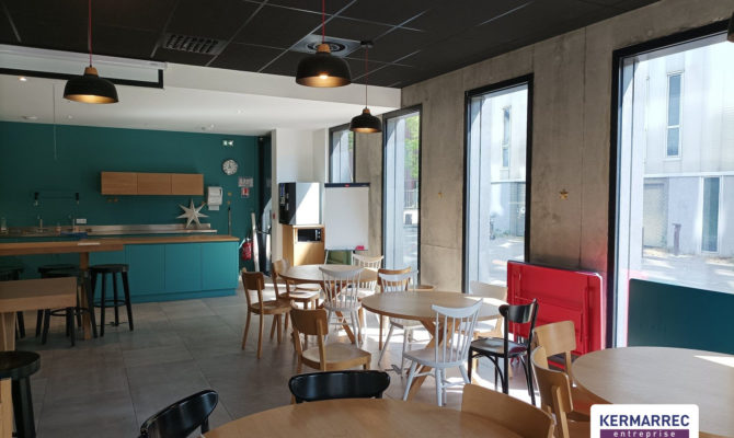 location Bureaux 122.00 m²