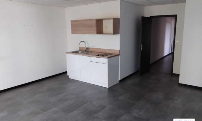 location Bureaux 280.00 m²