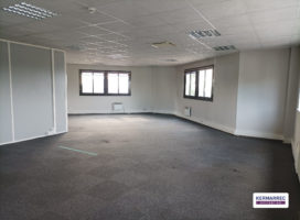 location Bureaux 133.00 m² Bouguenais 44