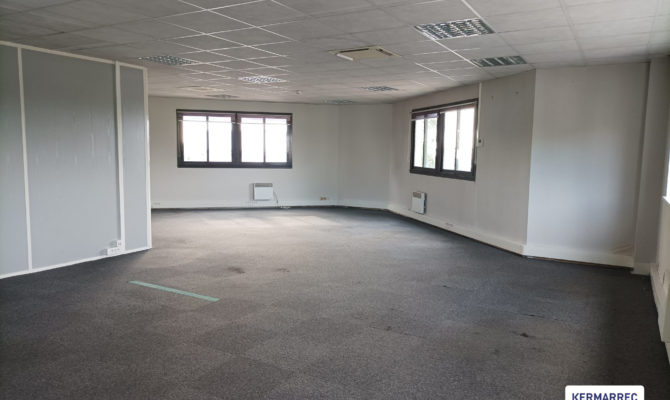 location Bureaux 133.00 m²