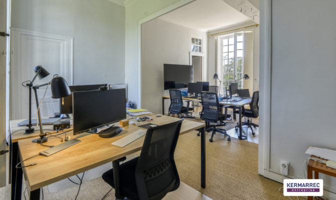 location Bureaux 210.00 m²