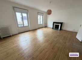 location Bureaux 136.00 m² Vannes 56