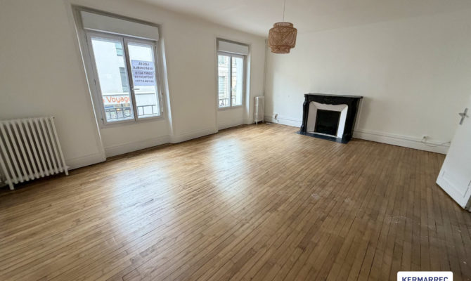 location Bureaux 136.00 m²
