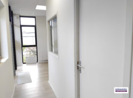 location Local d'activité 300.00 m² La Mézière 35