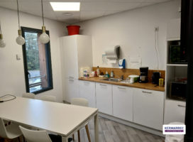 location Bureaux 134.00 m² Orvault 44