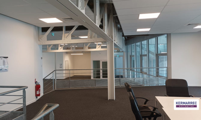 location Bureaux 180.00 m²