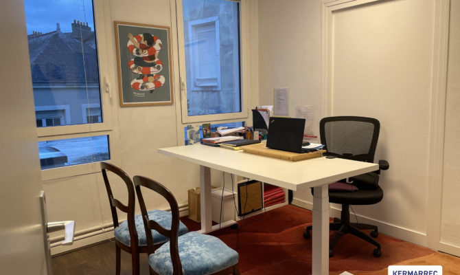 location Bureaux 99.62 m²