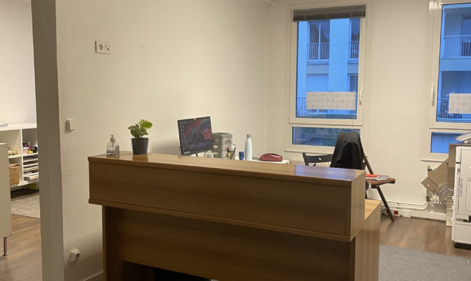 location Bureaux 99.62 m²