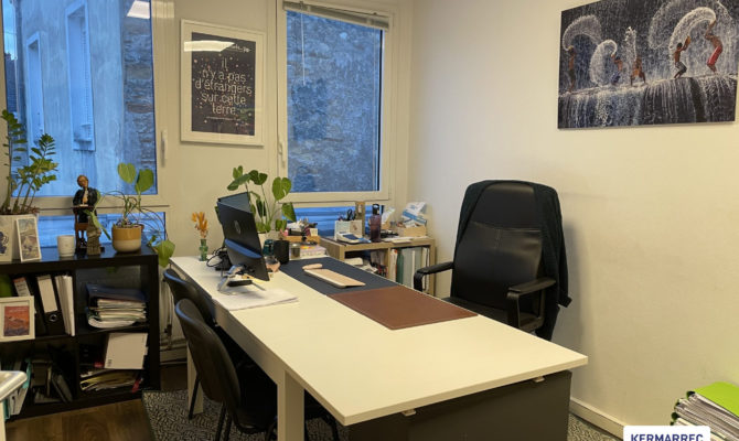 location Bureaux 99.62 m²