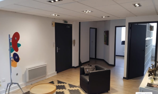 achat Bureaux 162.31 m²