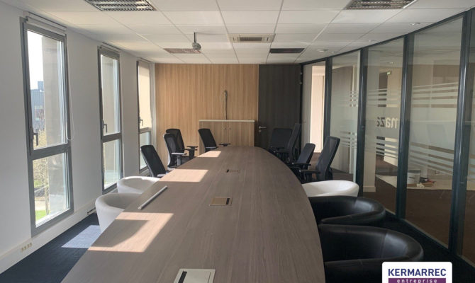 location Bureaux 217.00 m²