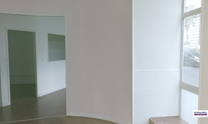 achat Bureaux 82.00 m²