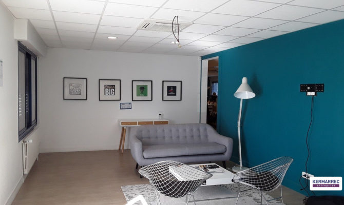 location Bureaux 240.00 m²