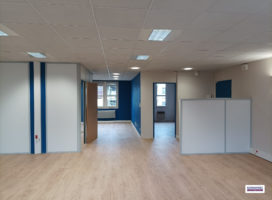 achat Bureaux 112.00&nbsp;m² Rezé 44
